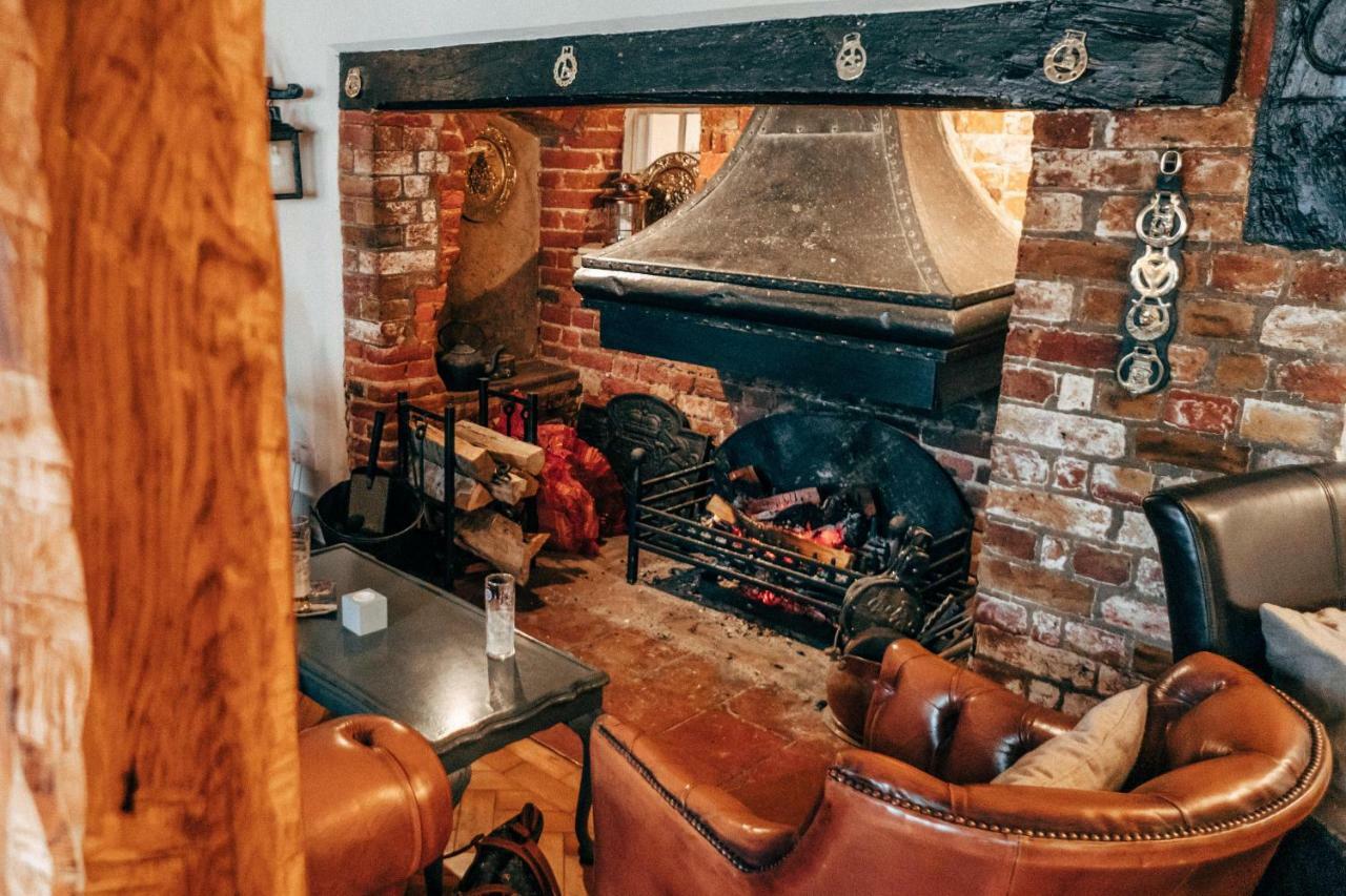 The Potters Arms Hotel อาเมอร์แชม ภายนอก รูปภาพ